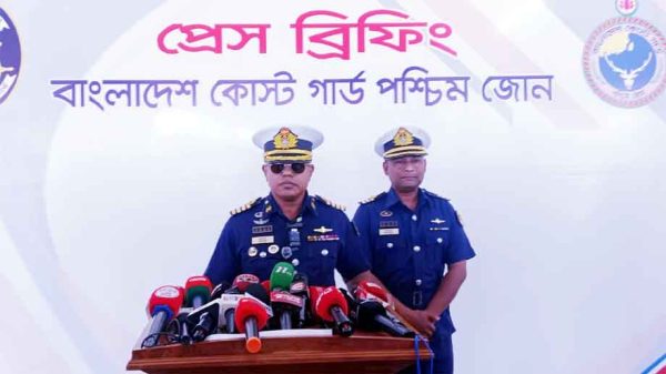 নিরাপত্তা জোরদারে সুন্দরবনে কোস্টগার্ডের বিশেষ অভিযান