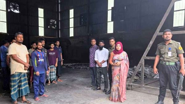 বিষাক্ত রাসায়নিক ব্যবহারে কারখানা - জরিমানা ও অপসারণের নির্দেশ
