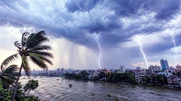 আবহাওয়ার রূপ বদল - ঝড় বৃষ্টিতে বিপদের আভাস