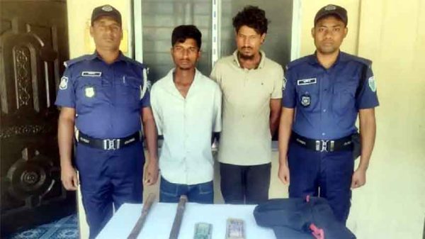 পাগলা জগন্নাথপুর সড়কে ডাকাতি অস্ত্রসহ গ্রেপ্তার দুইজন